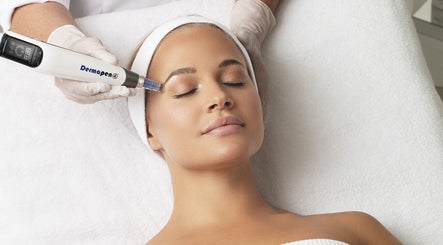 Touch of Genius Beauty Salon image 2