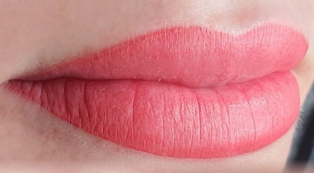 Pettit Lash and Lips зображення 3