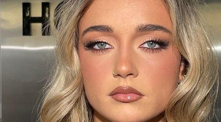 Tara Neave Makeup图像2