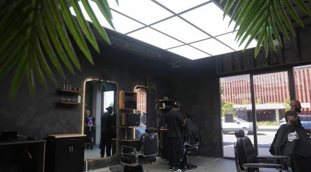 The Black Palm Barbershop imagem 3