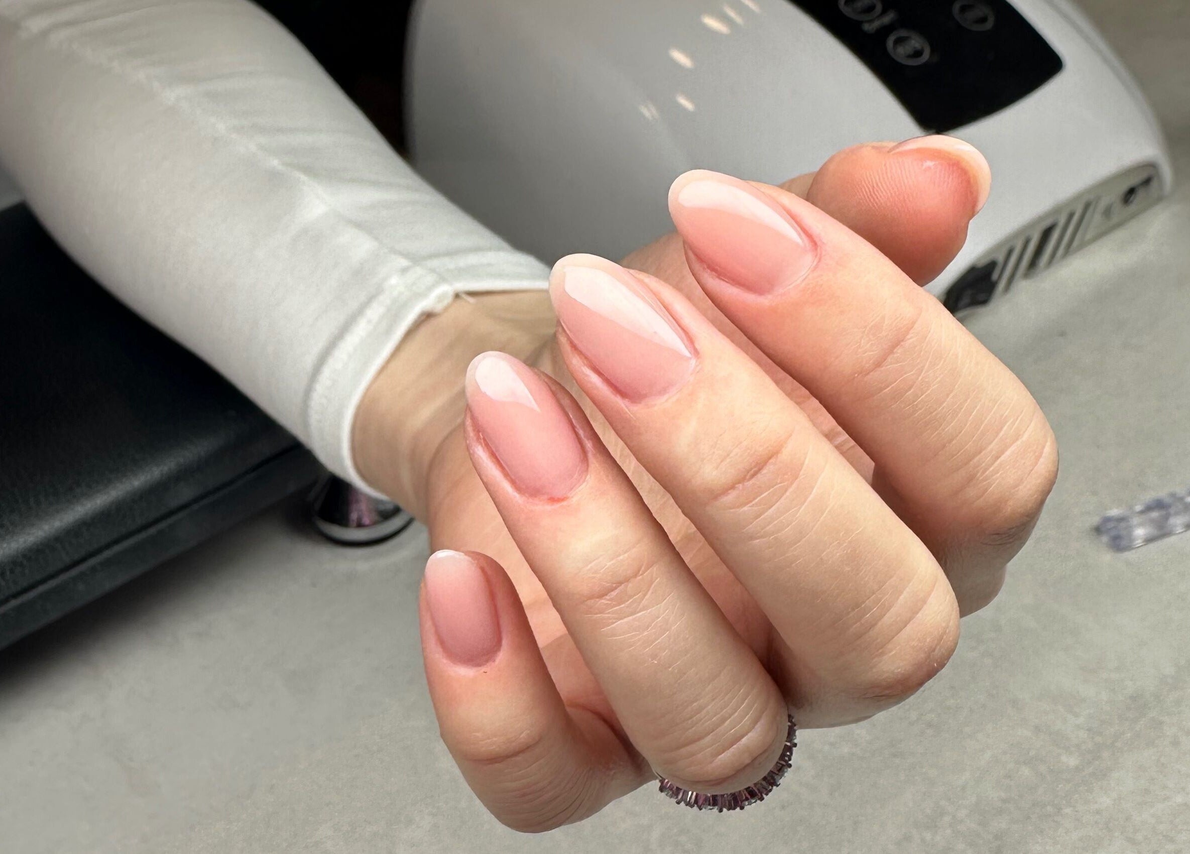 Elegantne francuske nokti na Sugar Nails u Kunovec Breg, Koprivničko-križevačka Županija, HR.