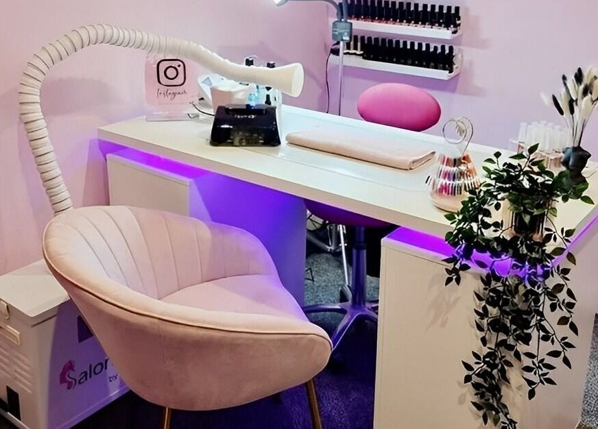 Chic nail salon station at Nails By Hals (Hayley Robertson), Alness, Scotland, GB with stylish decor.