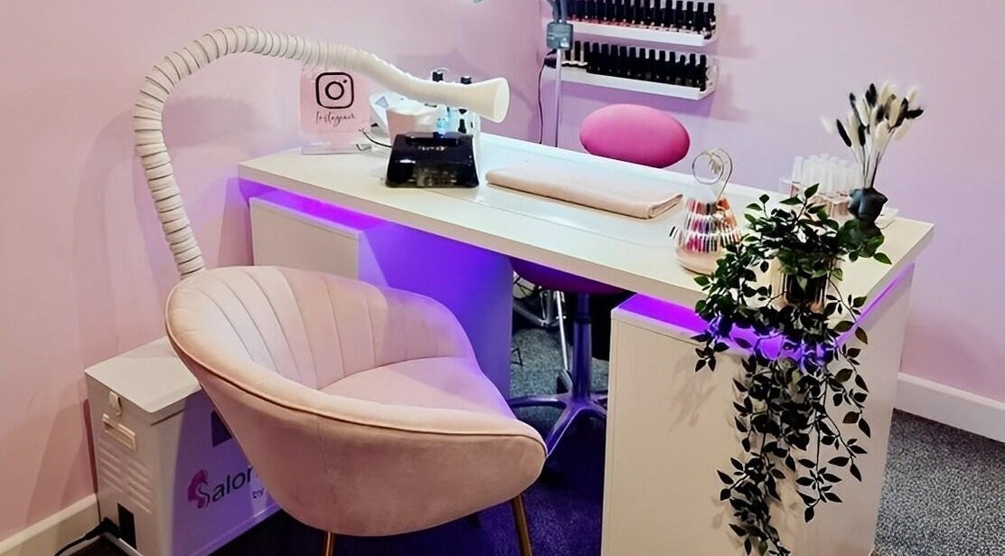 Chic nail salon station at Nails By Hals (Hayley Robertson), Alness, Scotland, GB with stylish decor.