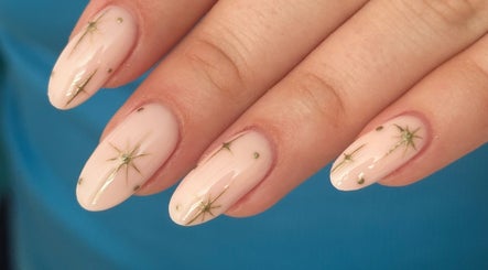 Iriealicenails