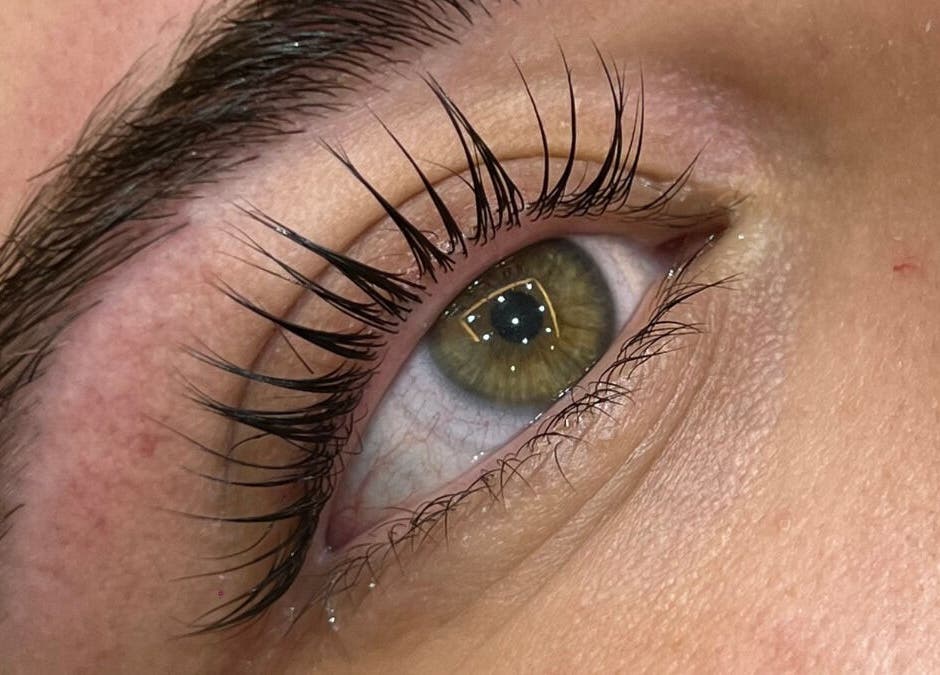 Close-up of enhanced eyelashes at Maja Beauty Bar, Dubai, Dubai, AE, showcasing expert beauty care.