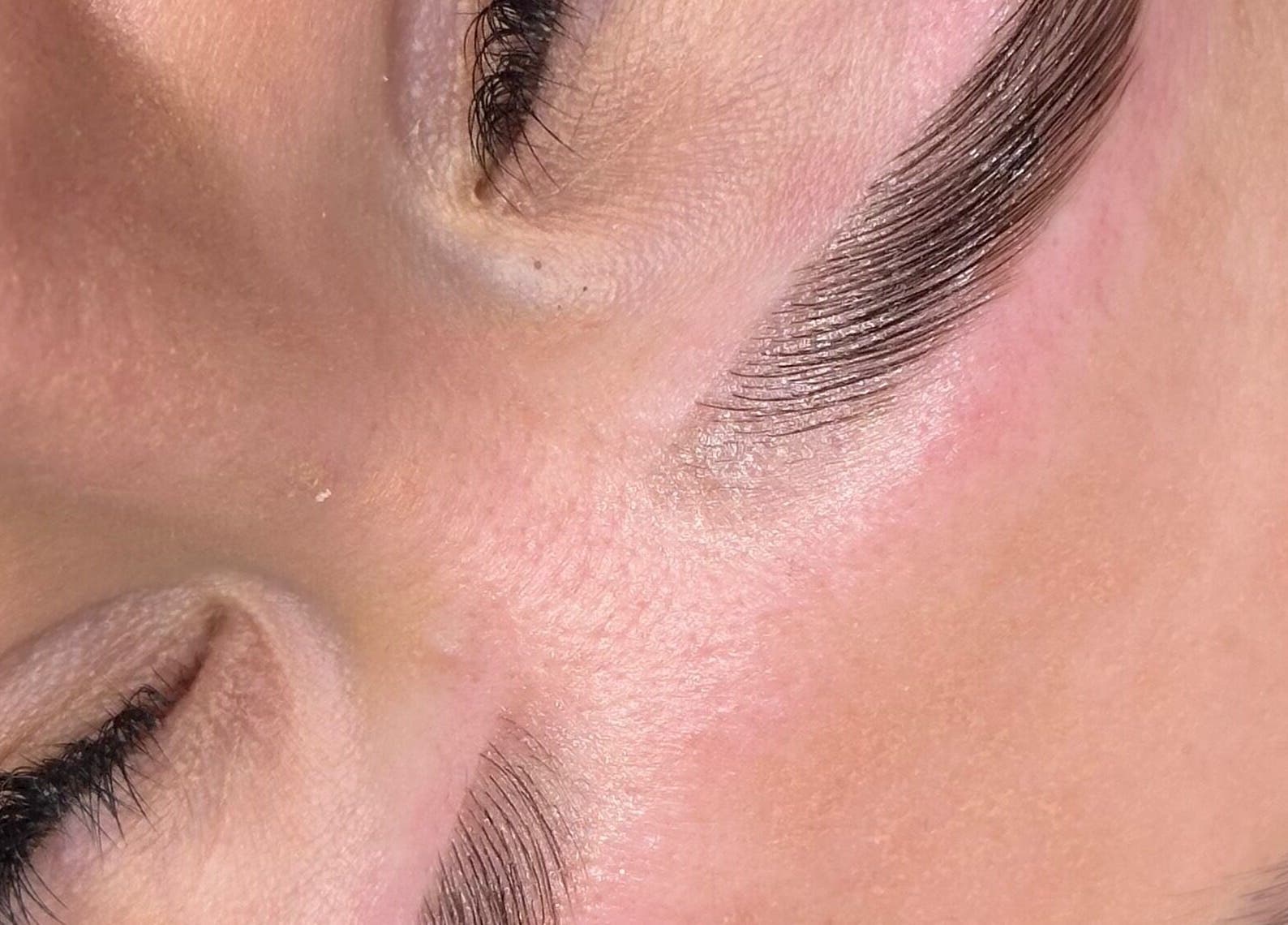 Flawlessly shaped brows at AR Lashes and Brows, Crayford, England, GB offering expert beauty services.