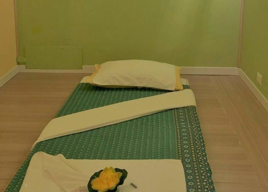 Sala massaggio con letto a The Thaiwells, Vicenza, Veneto, IT.