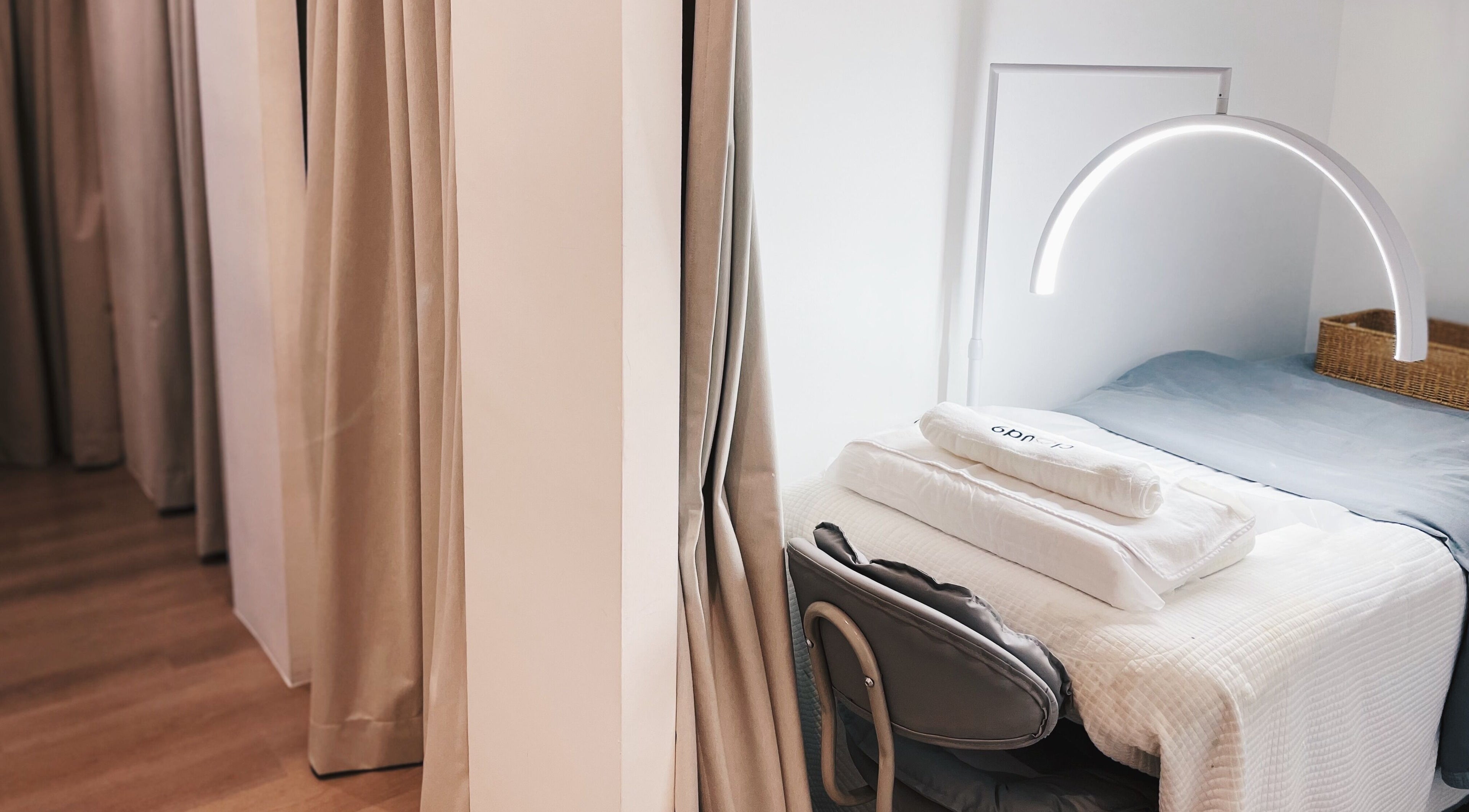 Calm therapy room at Cloud9 Beauty Bar (Bencoolen), Singapore, Singapore, SG, featuring a treatment bed.