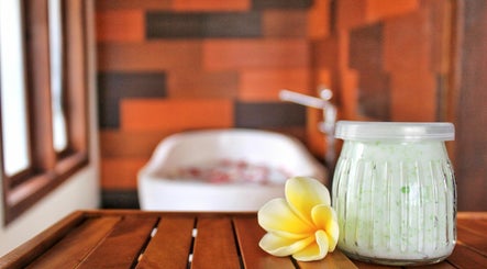 Relaxing Reflexology Batu image 3