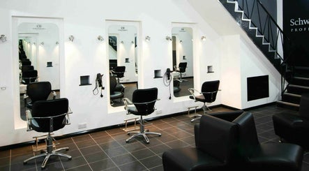 Charlie Browns Hair Studio Ltd