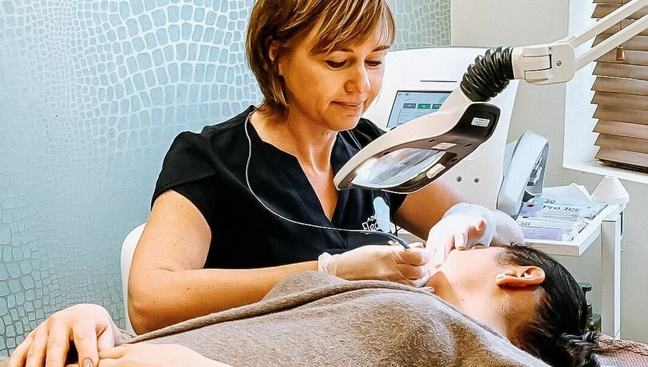 Advanced Electrolysis Clinic | Rouge afbeelding 1