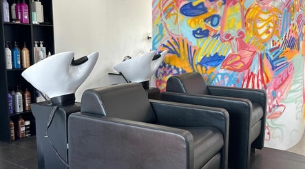 Cheer Up Salon image 3