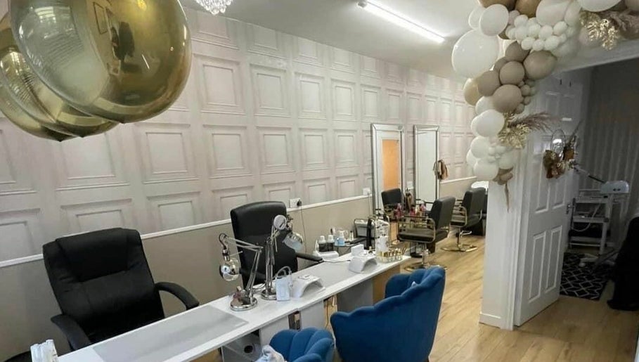 Glamweaves&beauty image 1