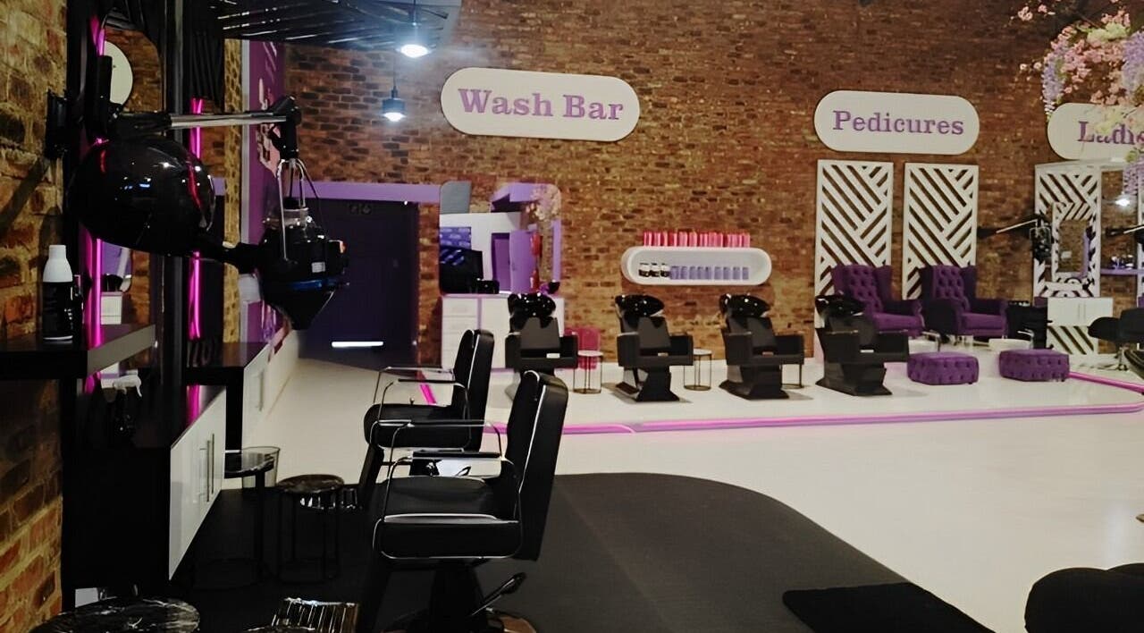 Volumicious Riversands venue in Johannesburg, Gauteng, ZA, showcasing a chic wash and pedicure area.
