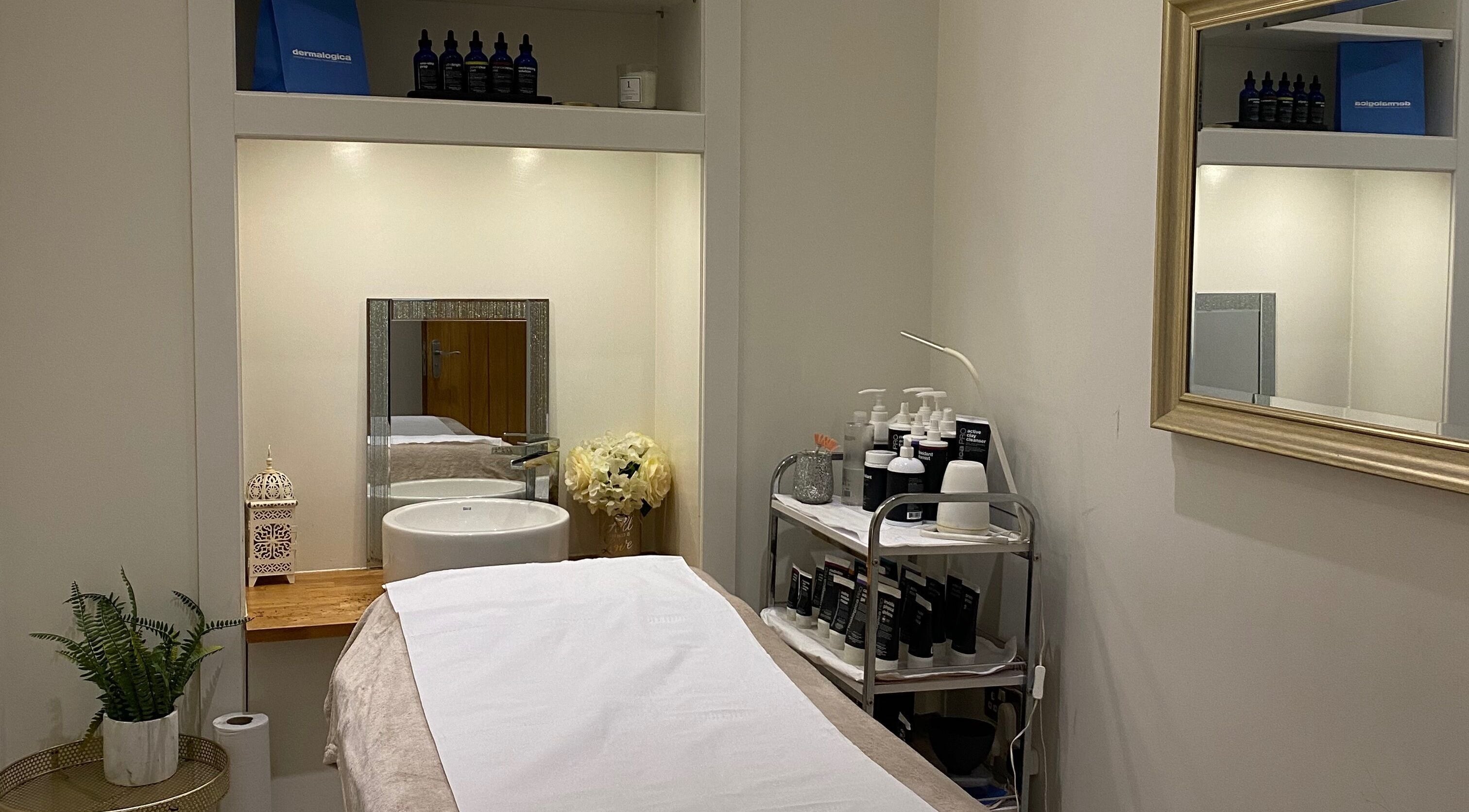 Calm treatment room at Beauty at No.1 in Berkhamsted, England, GB.