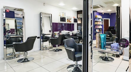 Cora Hair image 2