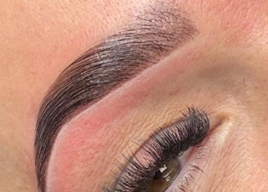 Expertly shaped eyebrows at Sophiesticated Beauty, Thatcham, England, GB.
