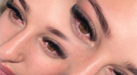 Beauty by Georgia Leigh image 2