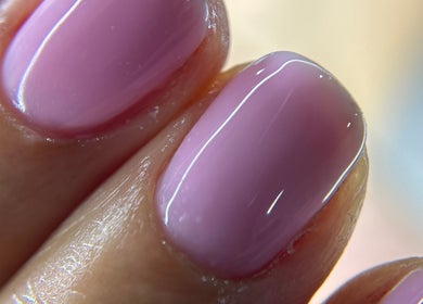 Manicura rosa en NAIL LAB, Córdoba, Córdoba, AR. Uñas cuidadas con un acabado perfecto.