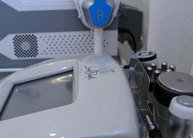 Advanced contouring device at The Body Contouring Experts | LuxBodi Brisbane, Enoggera, Queensland, AU.