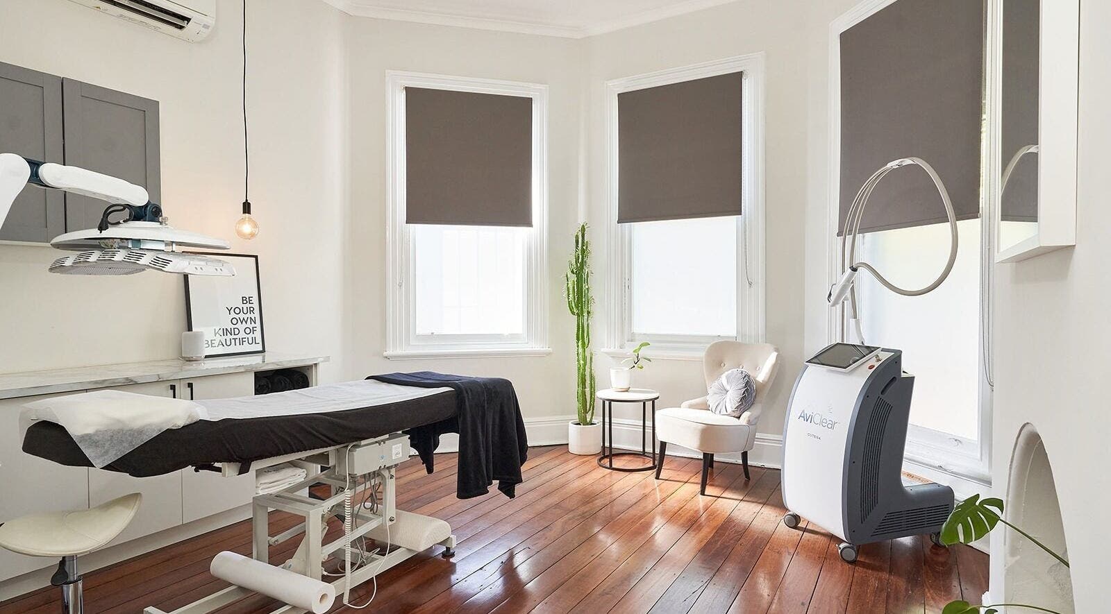 Calming treatment room at Mi Skn Clinic in Perth, WA, AU featuring modern equipment and soothing decor.