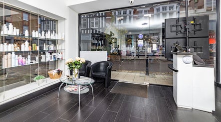 A&G Hairdressing, bild 2