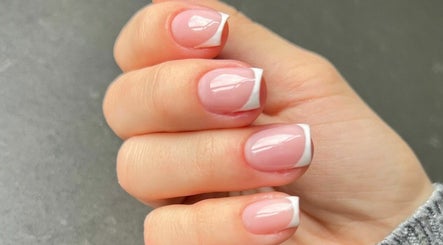 Nika Lux Nails afbeelding 2