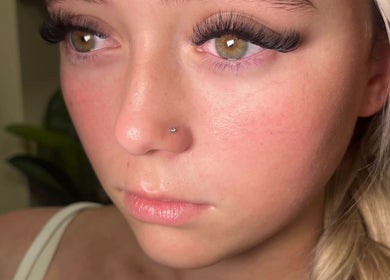 Close-up of dramatic lashes at The Pretty Parlour, Gloucester, England, GB enhancing eye beauty.