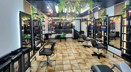 The Hair Lounge Bulwark Road