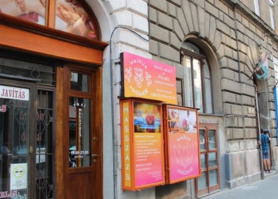 Exterior of Wairua Thai Masszazs Szalon, a wellness venue in Budapest, Magyar, HU.
