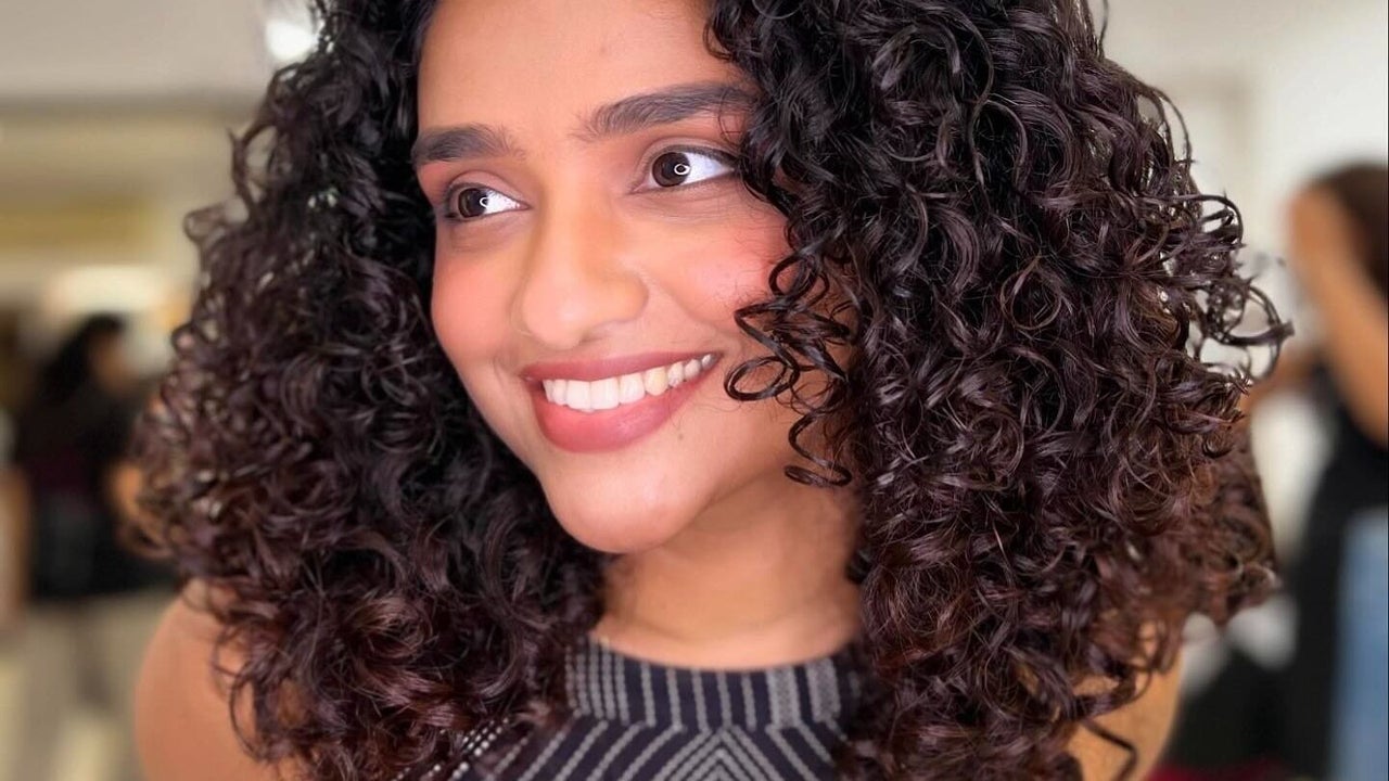 Best hairdressers specialising in cutting curly hair near me in Bengaluru | Fresha