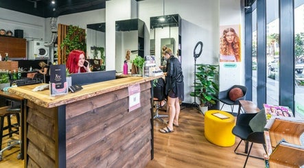 AW Hair Studios - Broadbeach image 2