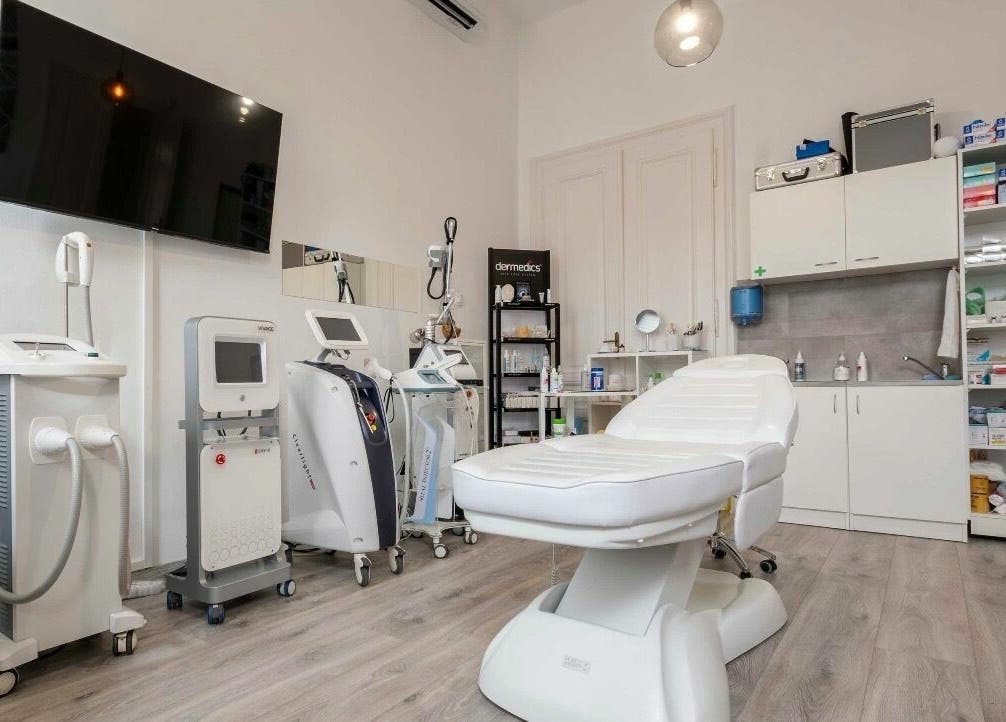 Modern kezelőszoba a GK Medical - Esztétikai, Orvosi Központ és Laborban Szombathely, HU.