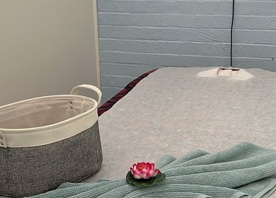 Massage table with fresh towels at Paradai Thai Massage & Bodycare (Elsternwick), Melbourne, Victoria, AU.
