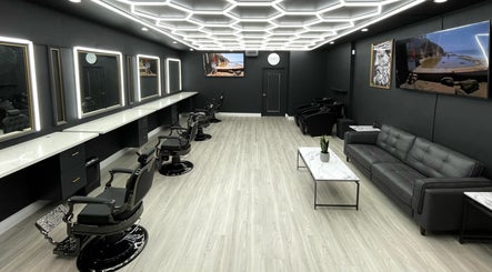 Dapper Dave’s Barber Lounge