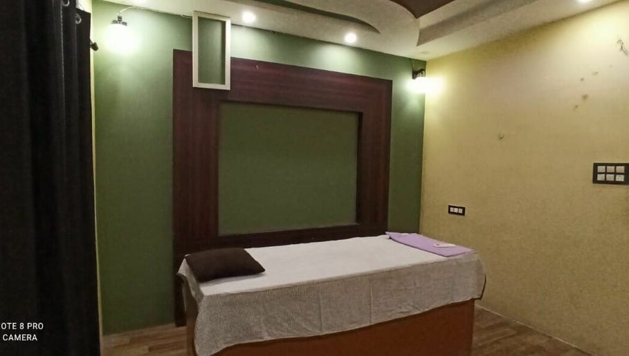 Immagine 1, Spa Service in Jhansi | Best Massage Service in Jhansi