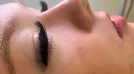 Lashes With Jenn image 3