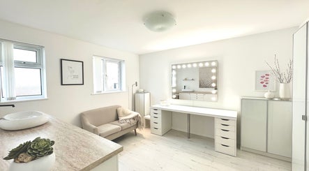 Chloe Bond MUA chic beauty studio with elegant decor in Barnstaple, England, GB.