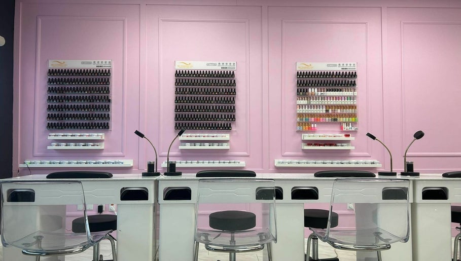 Εικόνα The Doll Haus Beauty Bar 1