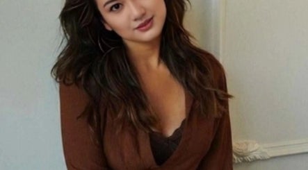 Portrait at Nude Beauty, Daerah Khusus Ibukota Jakarta, showcasing elegant hairstyle and relaxed ambiance.