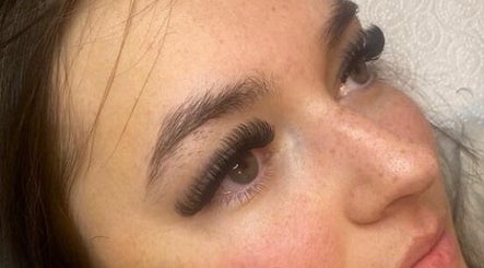 Lori's Lashes afbeelding 2