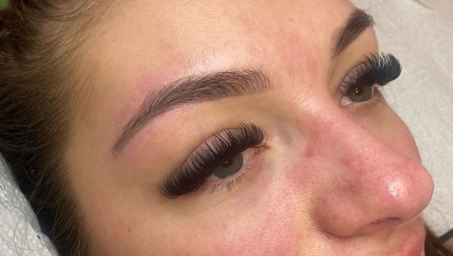 Lori's Lashes imagine 1