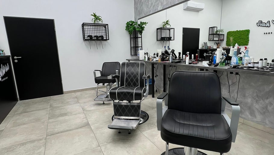Kecso Hair Barber Shop – obraz 1