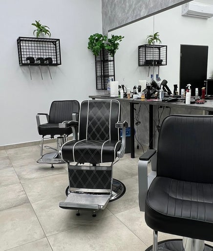 Kecso Hair Barber Shop – obraz 2
