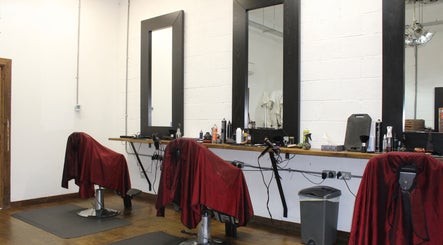 Lewis' Barbershop, bilde 3