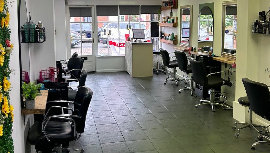 The Salon His and Hers Broughton Astley imaginea 1