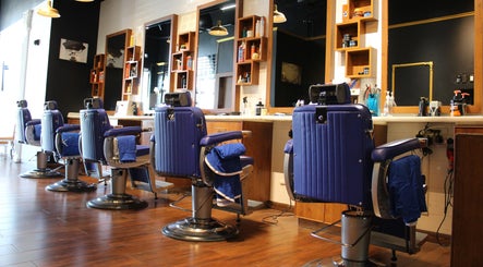 MK Barbershop Dar Al - Wasl Mall billede 2