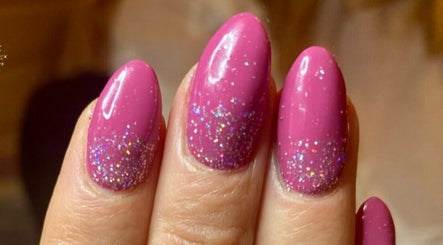 Imagen 2 de Laura’s Nail Boutique