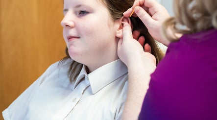 Acupuncture session at Deanna Thomas Acupuncture & Wellbeing, Middlesbrough, England, GB.