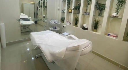 Top Notch Ladies Salon зображення 2